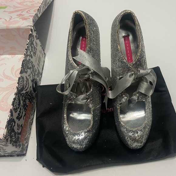 Women's Stilletos/Performance Heels 8 M - Picture 3 of 4